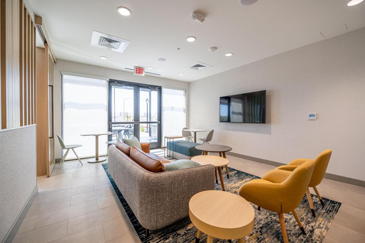 Towneplace Suites By Marriott Las Vegas North I-15 מראה חיצוני תמונה