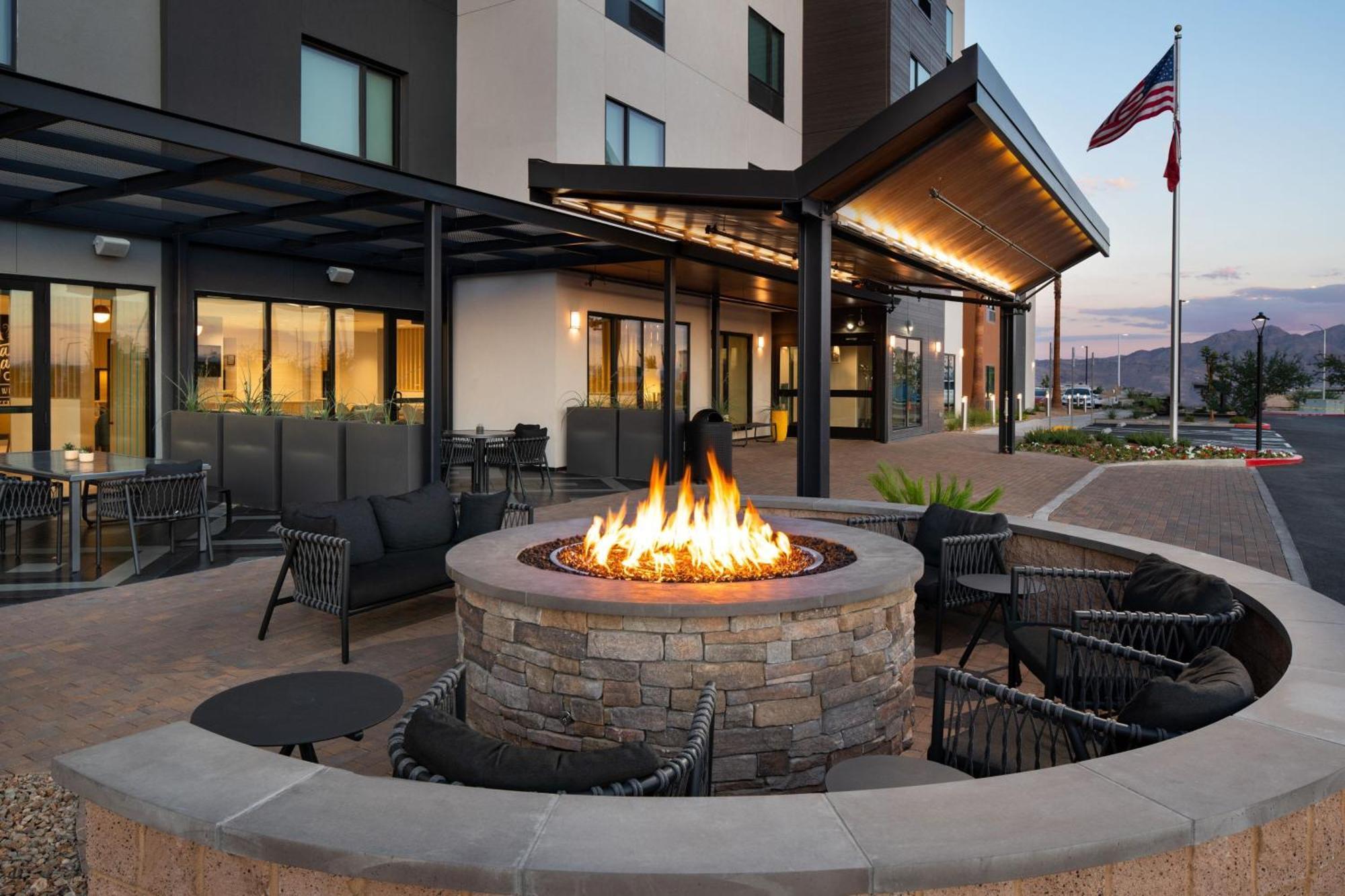 Towneplace Suites By Marriott Las Vegas North I-15 מראה חיצוני תמונה